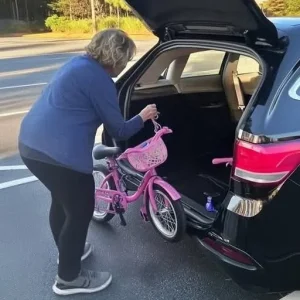 A Thoughtless Gift-Taker Received Perfect Payback