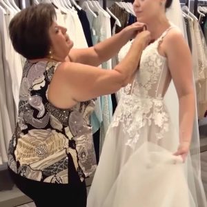 Great ending: My Mom Told Me Not to Wear My Wedding Dress Because “It Would Outshine My Sister’s”—At My Own Wedding