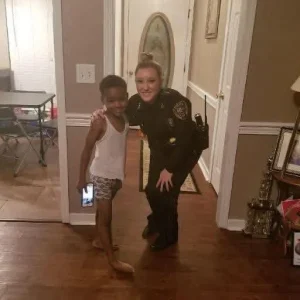 HE CALLED 911 BECAUSE HE WAS HUNGRY—AND THEN SHE SHOWED UP