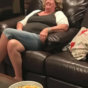 MY HUSBAND AND HIS MOM GOT RID OF MY CAT WHILE I WAS AWAY — BUT THEY NEVER EXPECTED MY NEIGHBOR TO HELP ME GET REVENGE.