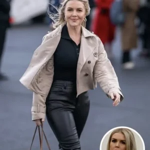 White House Press Secretary Slammed After People Spot Small Detail In This Photo