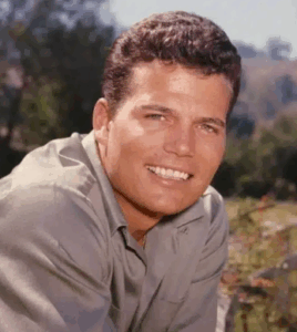 Oh God, who remembers this handsome guy, the son of one of the most famous actors ever