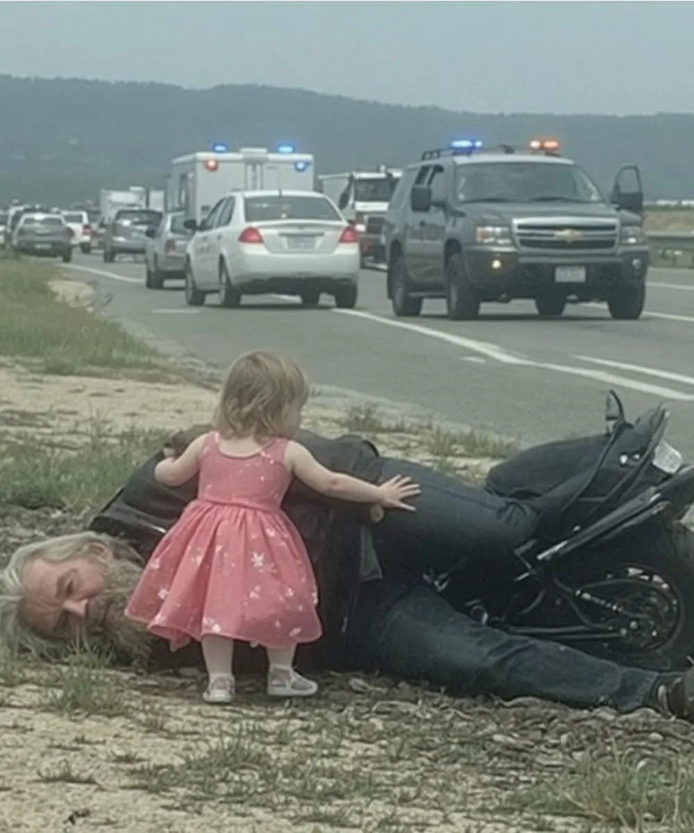 Little Girl In Princess Dress Saved Unconscious Stranger She Found In Ditch