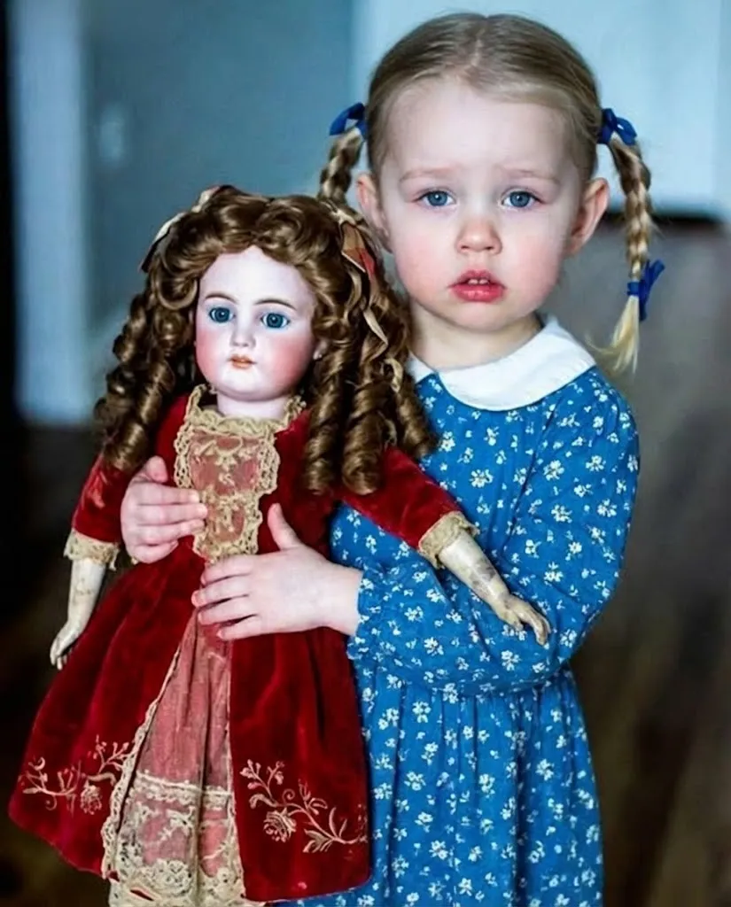 The Echo of a Voice: How a Flea Market Find Healed Two Broken Families